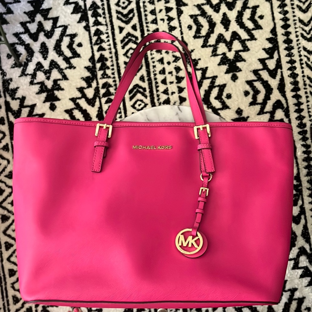 Michael Kors Saffiano Leather Jet Set Tote
